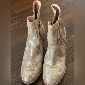 Seychelles metallic leather ankle boots Sz 9
